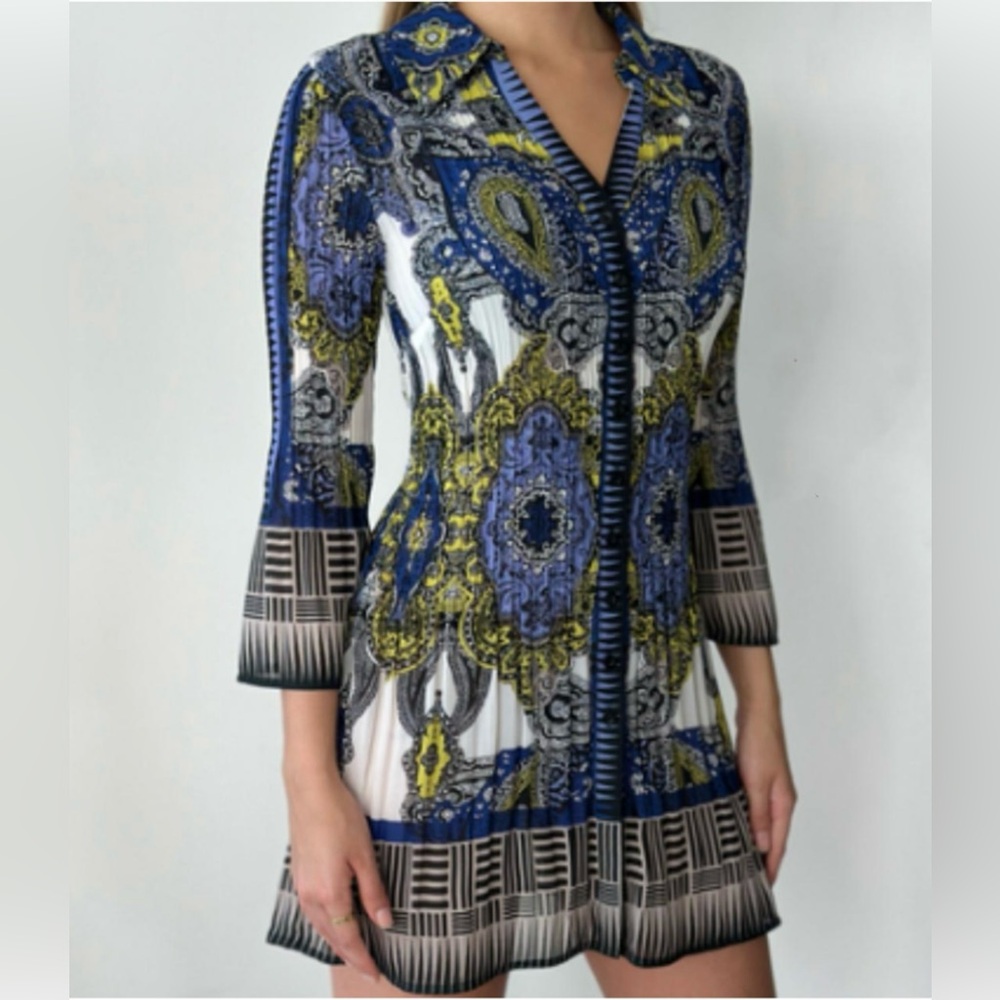 Alfani Blue and Yellow Micro Pleated Graphic Tunic Dress. Women’s Size M/L